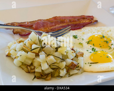 Herzhafte italienische Brunch Entree, Via Verdi Cucina Rustica, Miami, FL Stockfoto