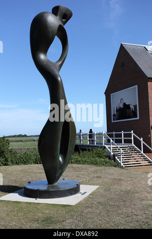 Moores große innere Form (1982) bei Snape Maltings, Suffolk Stockfoto