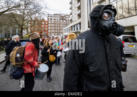 Anti-Fracking Demonstranten März und Kundgebung in London, UK. Stockfoto