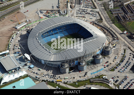 Luftaufnahme der Etihad-Fußball-Stadion in Manchester. Haus von Manchester City Football Clubs. Stockfoto
