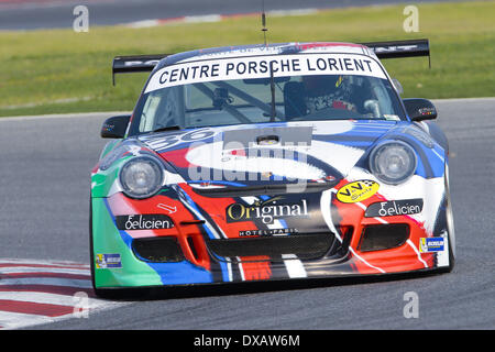 Barcelona, Spanien. 21. März 2014. BARCELONA - 21 MÄRZ - ESPANA. Porsche 997 Cup S Team Porsche Racing Lorient während der Praxis von V de V Endurance Series, Endurance GT/Tourisme Meisterschaft am Circuit de Barcelona-Catalunya. (Foto: Mikel Trigueros/Urbanandsport/NurPhoto) © Mikel Trigueros/NurPhoto/ZUMAPRESS.com/Alamy Live-Nachrichten Stockfoto