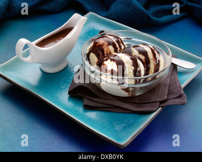 Topping Schokolade Agave Eis Stockfoto