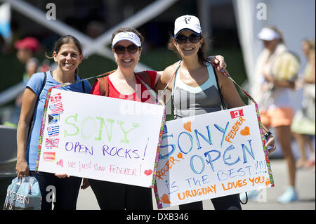 Key Biscayne, Florida, USA. 21. März 2014. Key Biscayne - März 20: Fans zeigen Sie ihre Unterstützung für Roger Federer als auch die 2014 Sony Open Tennisturnier. (Fotos von Andrew Patron) © Andrew Patron/ZUMAPRESS.com/Alamy Live-Nachrichten Stockfoto