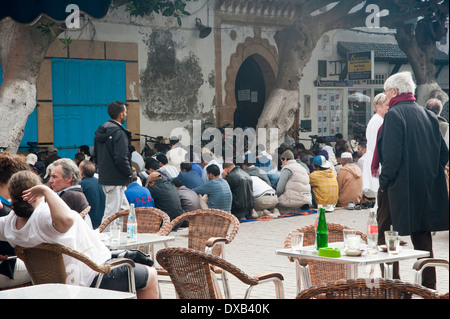 Freitagsgebet in Platz Moulay Hassan, Essaouira, Marokko Stockfoto