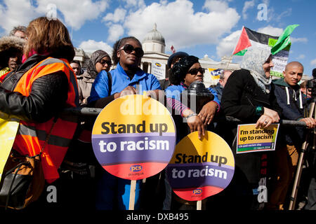 London, UK. 22. März 2014. Eine antirassistische März vom Parlament zum Trafalgar Square aus Protest gegen den Rassismus in London. Bildnachweis: Sebastian Remme/Alamy Live-Nachrichten Stockfoto