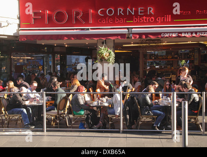 Fiori Ecke Cafe Bar am Leicester Square London Frühjahr 2014 Stockfoto