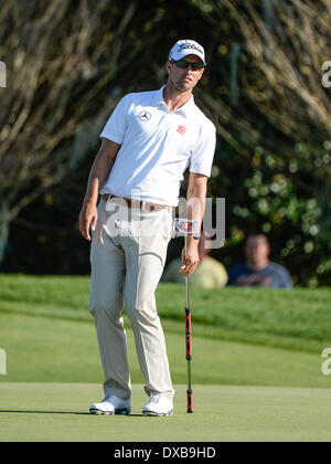 Orlando, Florida, USA. 22. März 2014. Adam Scott reagiert auf seinen Putt am 16. grün während der dritten Runde Golf Aktion von Arnold Palmer Invitational präsentiert von Mastercard an Arnold Palmer Bay Hill Club & Lodge in Orlando, FL Kredit statt: Cal Sport Media/Alamy Live News Stockfoto