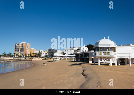 Balneario de Nuestra Señora De La Palma y del Real, Playa De La Caleta, Cádiz, Costa de la Luz, Andalusien, Spanien. Stockfoto