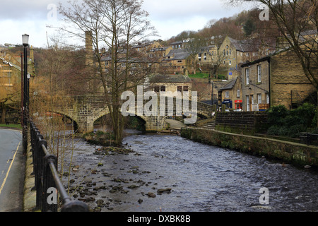 Hebden Beck und River Calder bei Hebden Bridge in West Yorkshire UK. Stockfoto