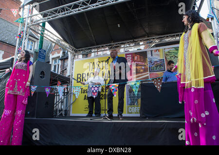 London, UK, 23. März 2014.  TV-Koch Ainsley Harriott öffnet Geschmack Brick Lane Credit: Neil Cordell/Alamy Live News Stockfoto