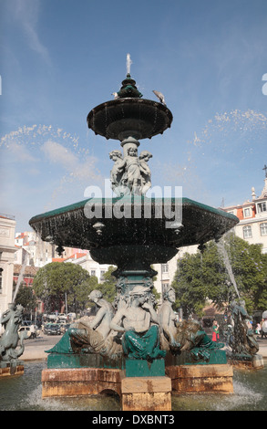 Brunnen im Praça Comércio (Commerce Square) in Lissabon (Lisboa), Portugal. Stockfoto
