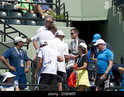 Miami, Florida, USA. 23. März 2014. Key Biscayne Team Murray, darunter alte Coach Ivan Lendl, neuer Trainer Lean Smith und Frau Kim Sears, einerseits um ANDY MURRAY (GBR) Feliciano Lopez (ESP) 64 61 in ihrem 2. Vorrundenspiel am 2014 Sony Open Tennis Turnier besiegen zu sehen. (Fotos von Andrew Patron) Bildnachweis: Andrew Patron/ZUMAPRESS.com/Alamy Live-Nachrichten Stockfoto