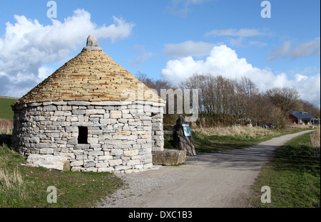 Kroatische Kazun im Peak District in Petersilie Heu in der Nähe von Hartington von traditionellen istrischen Steinmetze gebaut Stockfoto