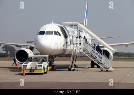 Lao Airlines Flugzeug am internationalen Flughafen in Vientiane Wattay Stockfoto