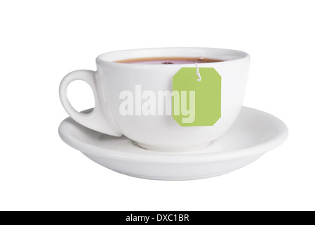 Tasse Tee mit Teebeutel isoliert auf weißem Hintergrund Stockfoto