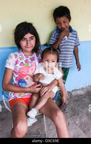 Kreolischen Familie im Norden Perus. Stockfoto