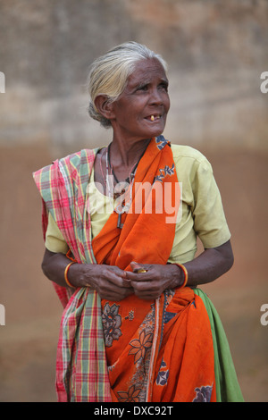 Porträt des alten Santhal Frau, Hardhekitand Dorf, Dist Bokaro, Jharkhand, Indien Stockfoto