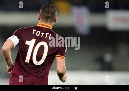 Verona, Italien. 22. März 2014. Francesco Totti (Roma) Fußball: Italienische "Serie A" match zwischen Chievo Verona 0-2 Roma Stadium Marc'Antonio Bentegodi in Verona, Italien. © Maurizio Borsari/AFLO/Alamy Live-Nachrichten Stockfoto