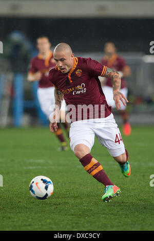 Verona, Italien. 22. März 2014. Radja Nainggolan (Roma) Fußball: Italienische "Serie A" match zwischen Chievo Verona 0-2 Roma Stadium Marc'Antonio Bentegodi in Verona, Italien. © Maurizio Borsari/AFLO/Alamy Live-Nachrichten Stockfoto