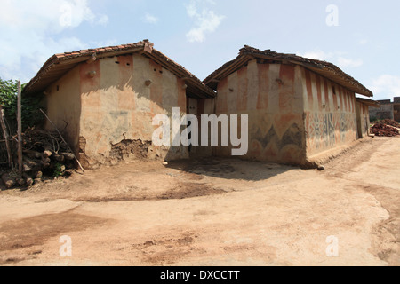 Sohrai Gemälde an der Wand Lehmhäuser von Lodha Kaste Künstlern gemalt. Bhilwara Dorf, Bezirk Hazaribaug, Jharkhand, Indien Stockfoto