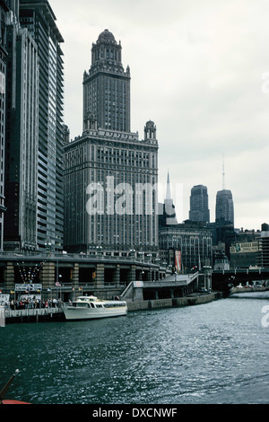 New York City Waterfront zeigt das Singer Building, 1958 Stockfoto