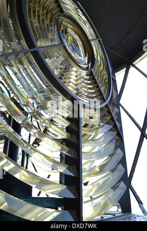 Fresnel-Linse auf der Lampe am Leuchtturm Lizard, Cornwall, England. Stockfoto