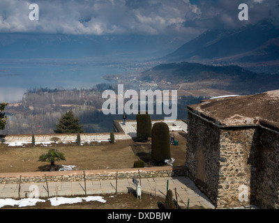 Indien, Kaschmir, Srinagar, Pari Mahal, Feen Wohnstätte Garten über Dal-See Stockfoto