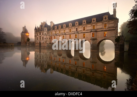 Chateau de Chenonceau entworfen von französische Architekt Philibert De L'Orme 1555 durch den Fluss Zeichen Loire Tal Chenonceau Span Stockfoto