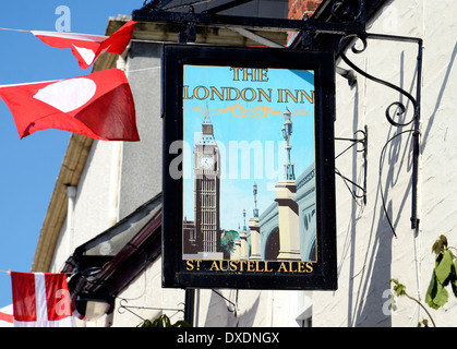 Das London Inn Pub Schild in Padstow, Cornwall, UK Stockfoto