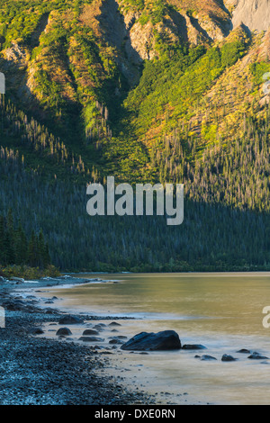 Kathleen Lake at Dawn, Kluane National Park, Yukon Territorien, Kanada Stockfoto