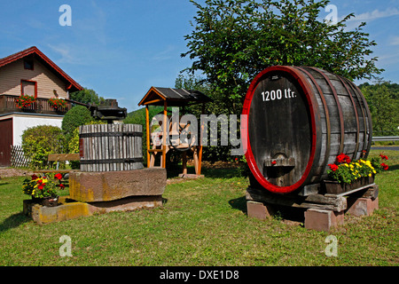 Wicker Press, OBSTMÜHLE, Wein-Fass, Rothenfels, Landkreis Main-Spessart, untere Franken, Bayern, Deutschland Stockfoto