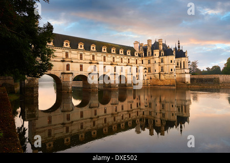 Chateau de Chenonceau entworfen von französische Architekt Philibert De L'Orme 1555 durch den Fluss Zeichen Loire Tal Chenonceau Span Stockfoto