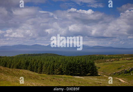 Die Insel Jura von der Halbinsel Kintyre, Argyll gesehen Stockfoto