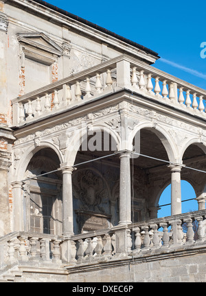 Alte Burgruine in Podhorce (Pidhirzi), Ukraine Stockfoto