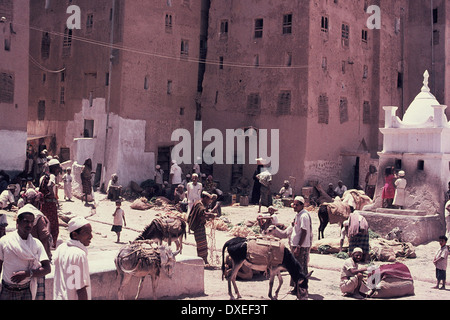 Souk in Shibam, Hadramaut, Jemen, 1967 Stockfoto