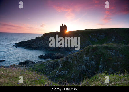 Sonnenuntergang Dunskey Burg, Dumfries & Galloway Stockfoto