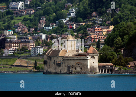 Die mittelalterliche Burg von Chateau de Chillon am nördlichen Ufer des Genfersees in der Schweiz Stockfoto