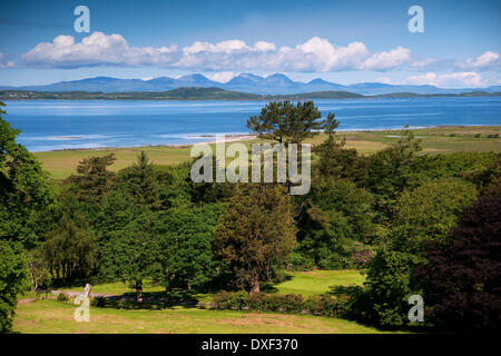 Sommer-Blick auf die Paps of Jura & Gigha von Kintyre, Argyll gesehen Stockfoto