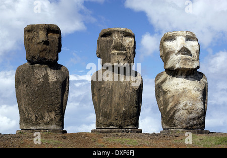 Alten Moai auf der Fernbedienung Osterinsel im Südpazifik. Ostern Insel ist heute ein Teil von Chile. Stockfoto
