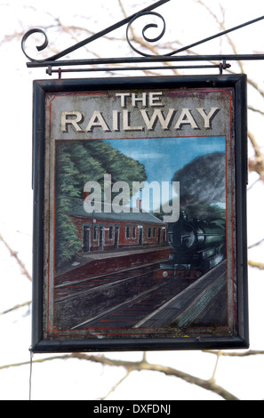 Das Railway Pub Schild, Warwick, Warwickshire, UK Stockfoto