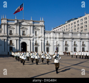 Changing of the Guard auf den Präsidentenpalast in der Stadt Santiago de Chile - Südamerika Stockfoto