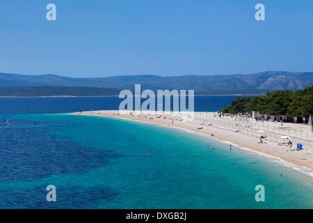 Strand von Zlatni Rat oder Goldene Horn, Insel Hvar auf der Rückseite, Bol, Insel Brac, Dalmatien, Kroatien Stockfoto