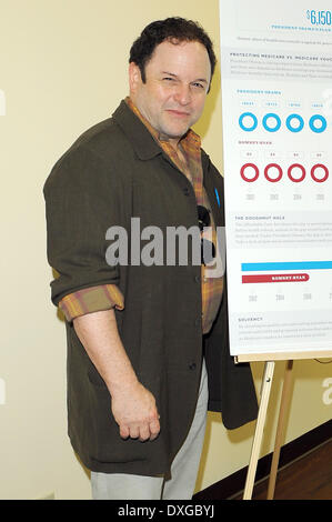 Schauspieler Jason Alexander schließt sich Obama For America Florida für Medicare Rundtisch mit lokalen Senioren an der Mae Volen Center Boc Stockfoto