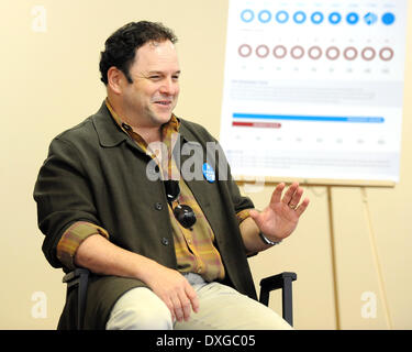 Schauspieler Jason Alexander schließt sich Obama For America Florida für Medicare Rundtisch mit lokalen Senioren an der Mae Volen Center Boc Stockfoto