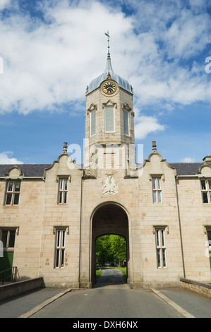 Simpson-Gebäude in der Stadt von Huntly in Aberdeenshire, Schottland. Stockfoto