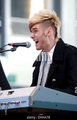 Colton Dixon führt bei The BMO Harris Bank Magnificent Mile Lights Festival Chicago, Illinois - 17.11.12 wo: Chicago, IL W Stockfoto