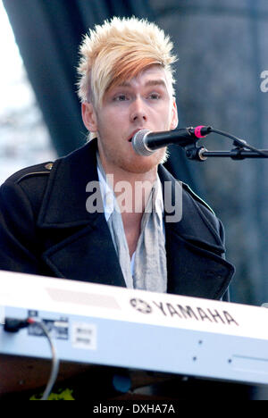 Colton Dixon führt bei The BMO Harris Bank Magnificent Mile Lights Festival Chicago, Illinois - 17.11.12 wo: Chicago, IL W Stockfoto