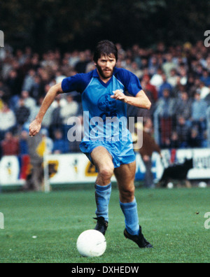 Fußball, Bundesliga, 1983/1984, Grotenburg Stadion, FC Bayer 05 Uerdingen gegen Bayer 04 Leverkusen 2:1, Szene des Spiels, Friedhelm Funkel (Uerdingen) in Ballbesitz Stockfoto