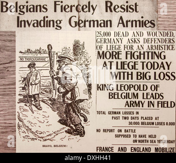 Britische WW1 Zeitungsartikel mit Cartoon in englische Zeitung, Berichterstattung über den ersten Weltkrieg eine Front in Belgien Stockfoto
