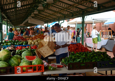 Der Bauernmarkt am osteuropäischen Markt. DC älteste betrieben kontinuierlich öffentlichen Markt mit frischen Lebensmitteln. Washington D.C. USA Stockfoto